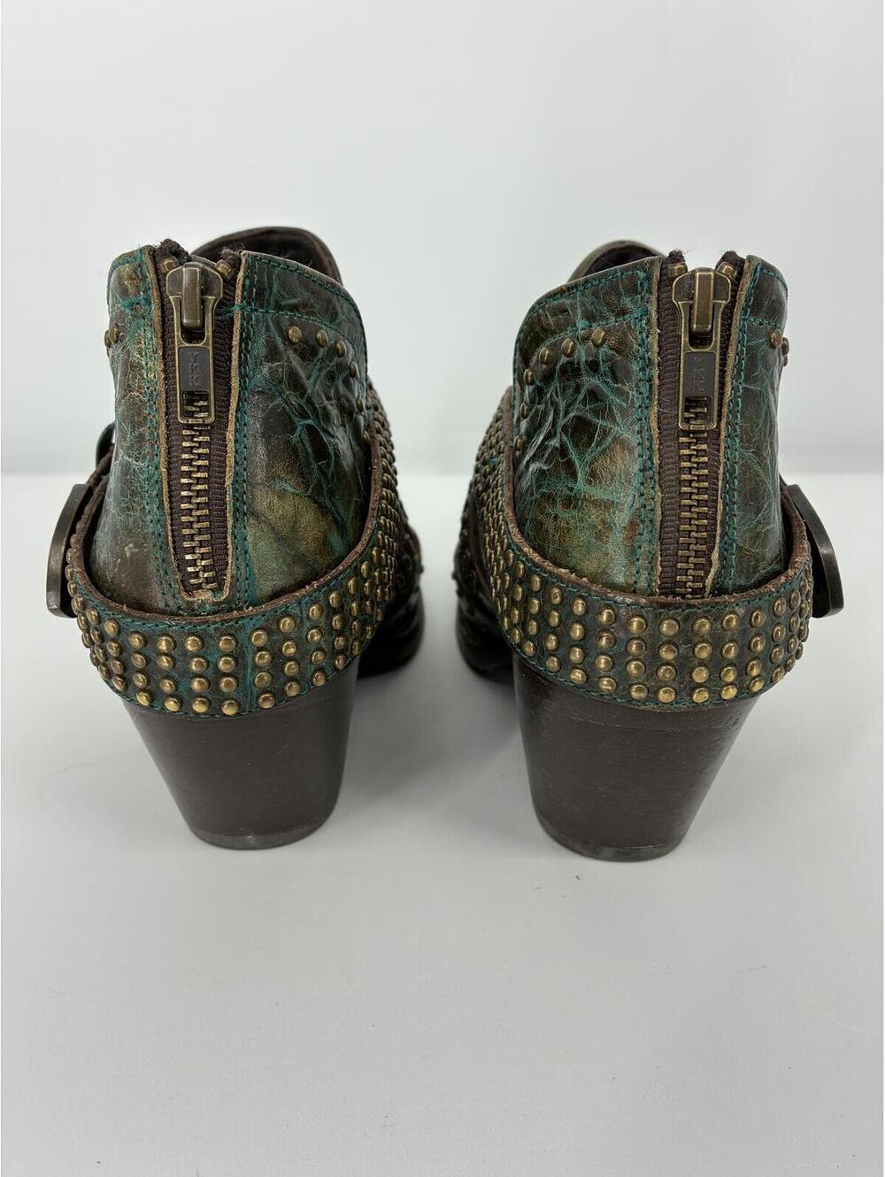 Ariat Dixon Rock 'N Roll distressed leather booties in a Turquoise Topaz - Picture 4 of 8